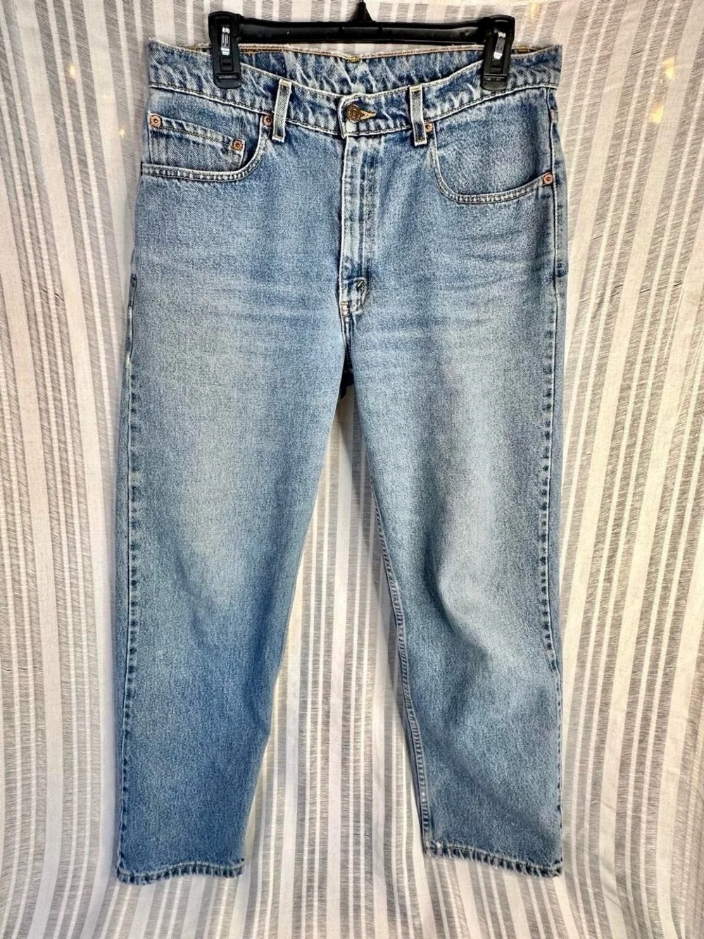 Vintage 90s Levi’s 550 Relaxed Fit Light Wash Jeans
